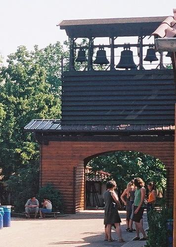 Glockenturm mit den Glocken von Taize